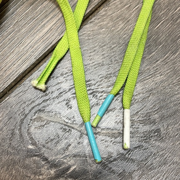 Disney New Balance Tinkerbell shoes - Picture 11 of 12